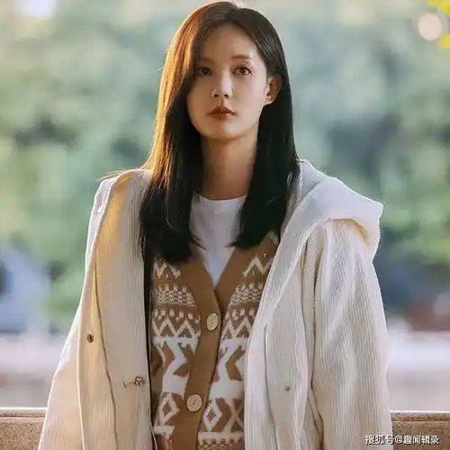 《狂飙》女主李一桐早期相亲照片曝光,网友热议前后样貌差异