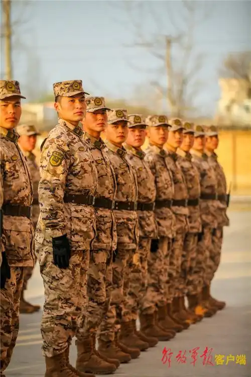 武警第一机动总队某支队换发"21式冬季作训服"_易看资讯网