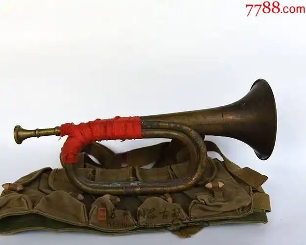 古董老军号早期老铜号黄铜小号冲锋号集结号步兵号纯铜军号摆件
