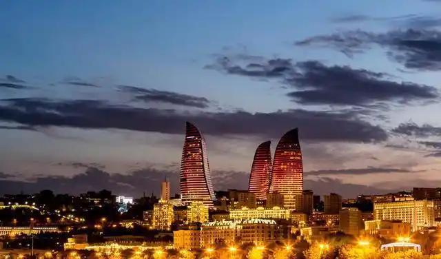 小众旅游胜地多样化的阿塞拜疆首都巴库闻名欧亚的石油城