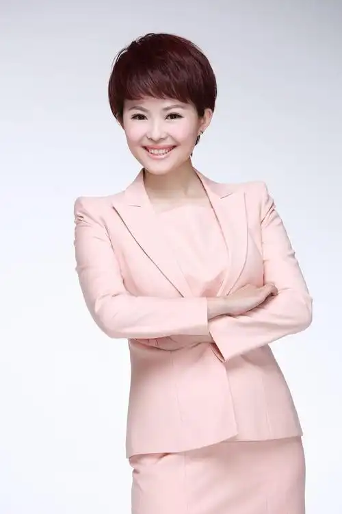 (频道呼号:cctv-4,简称:央视中文国际频道或央视四套)是以海外华人