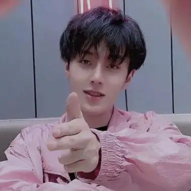 单人情侣头像一对一人一张好看个性不易撞的情头