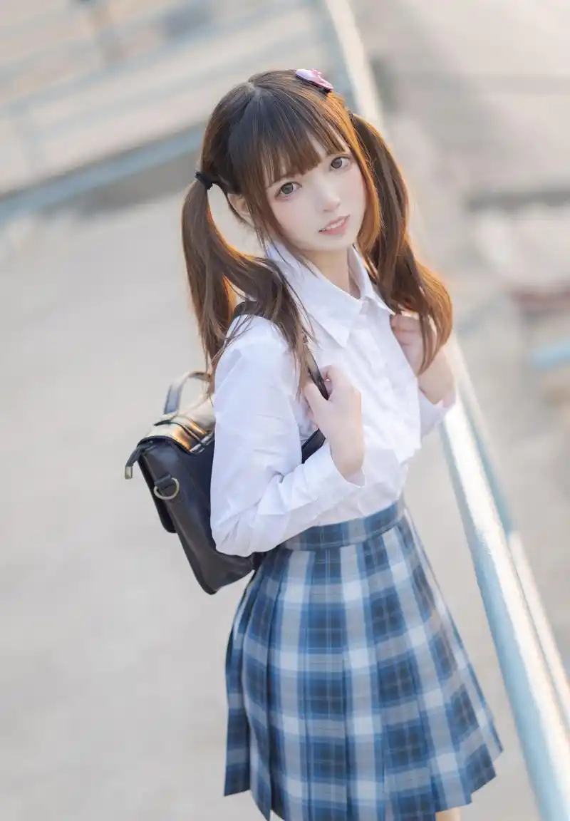 好可爱的双马尾jk妹妹,放学后要一起回家吗?