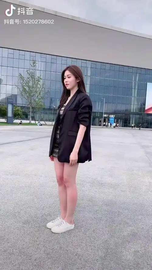 在抖音里的第二个表情就是你今天的状态刘婷飞哥常志飞