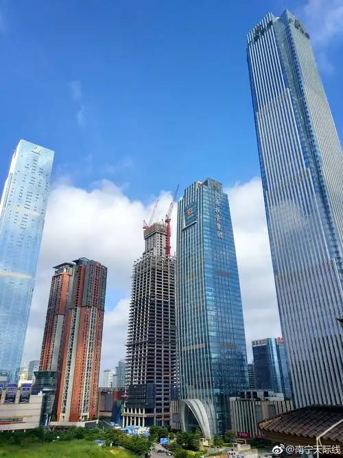 建设纪实—华润大厦a座|402.65米|84层|【幕墙安装】(1月8日更新)