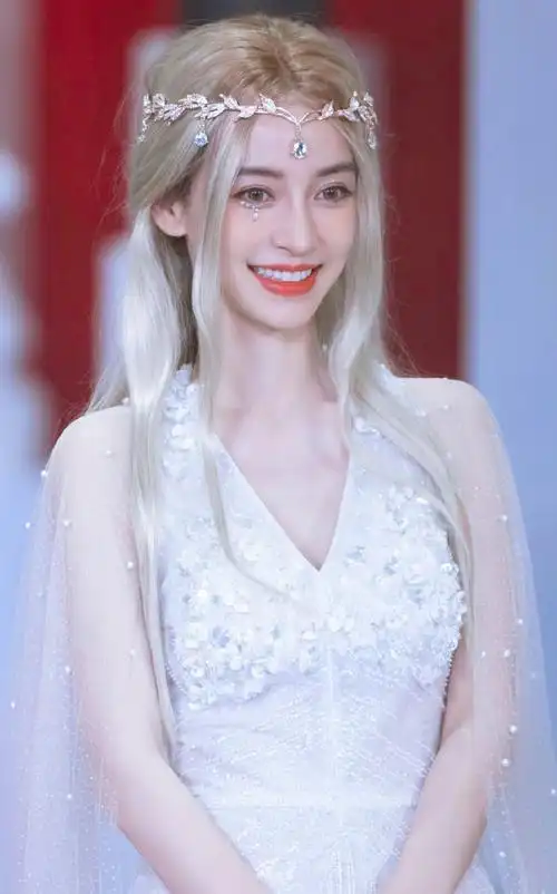 angelababy是精灵公主吧0269♀15#angelababy精灵女王造型