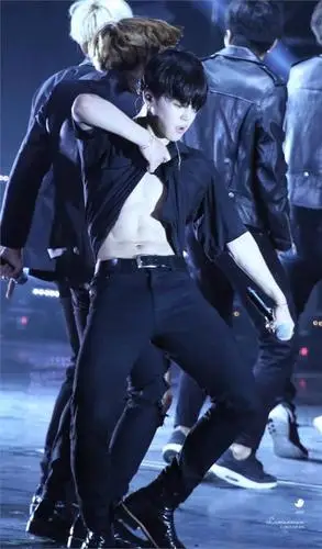 180201 只属於米的福利 "朴致命"名品腹肌太撩!