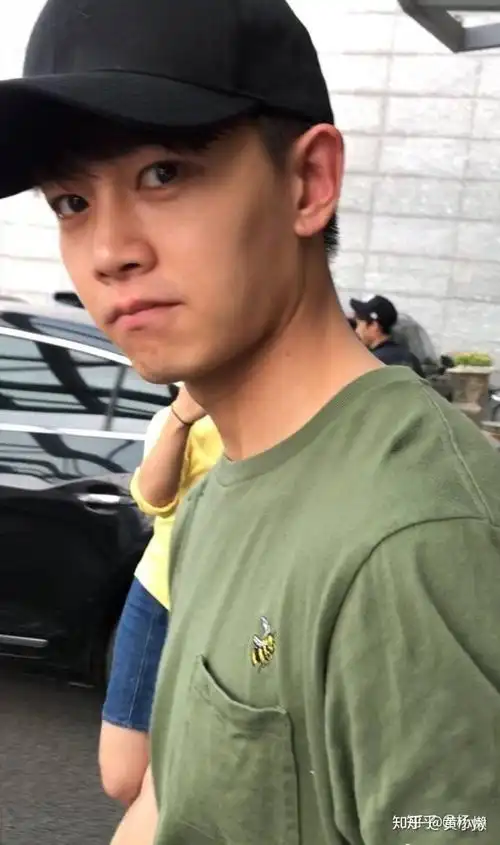 有没有任嘉伦小哥哥的神仙照片!因为锦衣陆大人入坑真的好喜欢嘉伦!