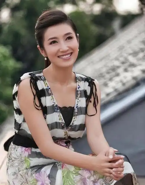 被曹云金爆料害惨的美女主持人,号称北卫一姐|春妮|刚强|娱乐圈|月亮