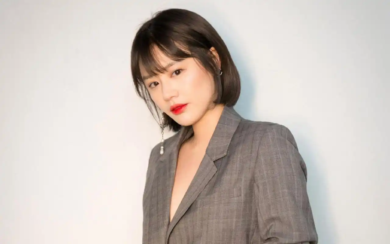 马思纯时尚干练写真图片桌面壁纸