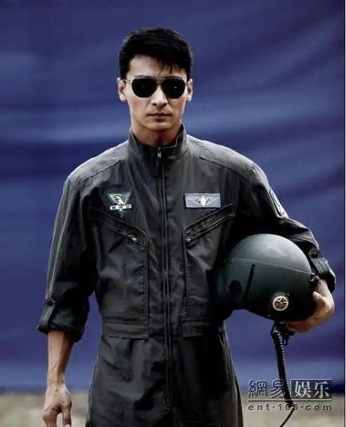 刘德华当兵时的照片