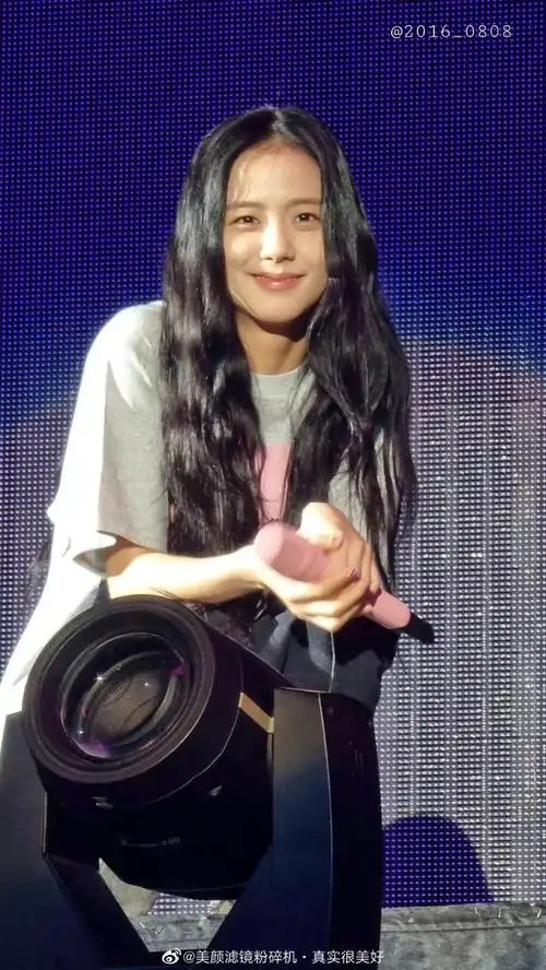 投稿金智秀jisoo演唱会彩排生图 预览#金智秀blackpink演唱会素颜生图