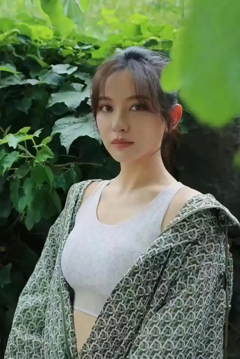 携着对盛夏自由的向往,让心自在漫游演员@施诗kira 演绎# - 抖音