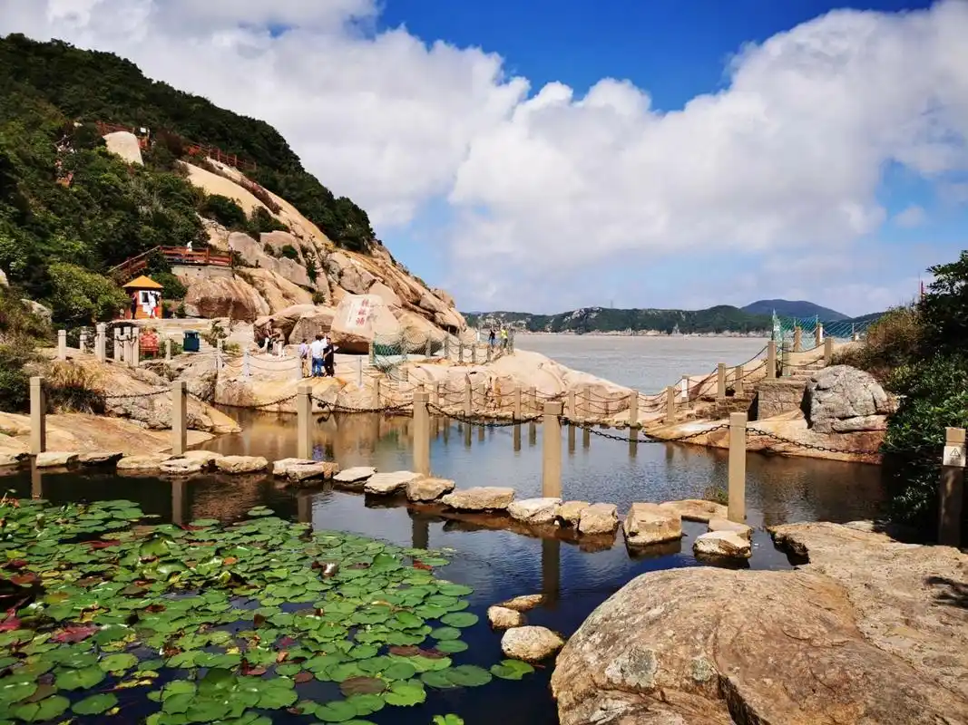 舟山桃花岛~小众海岛世外桃源人少景美 桃花岛地处舟山岛的东南方向