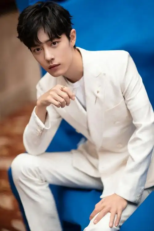 肖战##日常见肖战#【肖战】白衣胜雪少年郎,丰神俊秀亦爽朗.