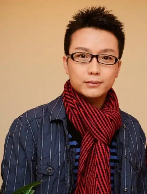 "原形毕露"李玉刚:为6块钱翻女生包,梅葆玖至死不肯原谅他