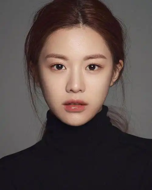 盘点娱乐圈5位整容最成功的女明星,前后判若两人,看着毫无痕迹-蘑菇号