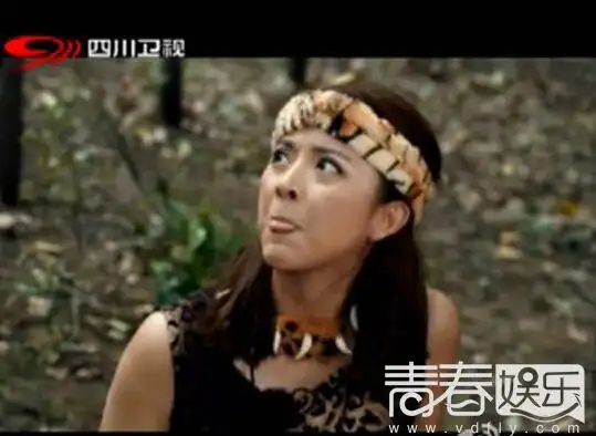 彪悍女黄小蕾吃蛆网友恶心称黄小蕾贝尔是绝配黄小蕾全裸三级片曝光