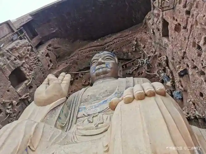 甘谷大象山石窟罕见中西合璧佛像大气磅礴