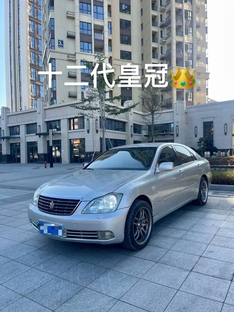 十二代皇冠 最新到店车型06年皇冠,2.5 - 抖音