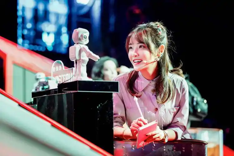 自古综艺出新宠朱容君凭借少女心软萌出圈