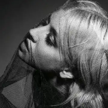 2020欧美范黑白恐怖头像女生 诡异风格的女生头像