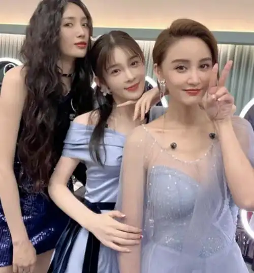 瓜,恋情曝光,新歌mv抄袭,怀2胎,故意点赞,都是大新瓜_樱子_网友_喻言