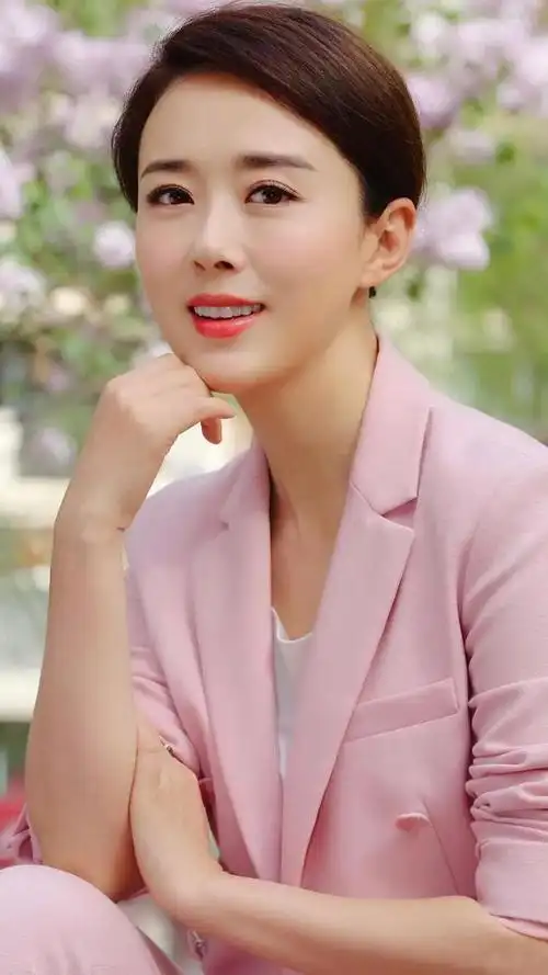 颜丹晨壁纸,我最喜欢她饰演的嫦娥