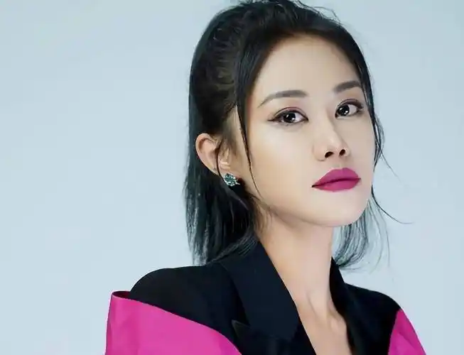 创作并演唱《少年》的歌手梦然,她的真名叫什么?_作品_音乐_歌坛