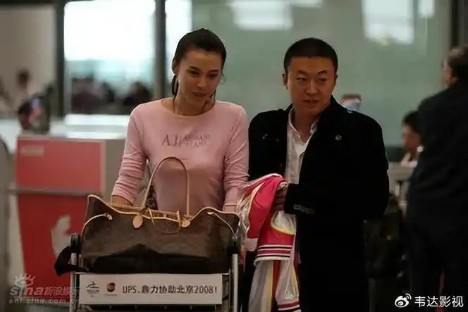 国乒冠军马琳前妻分得千万资产后再嫁金融学霸带2娃居住美国