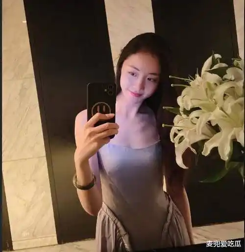 时隔十天陈露再次晒美照?