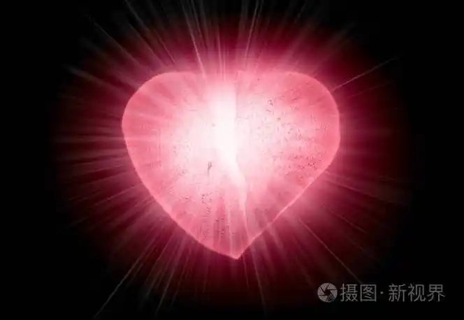 冰冻碎在半心象征一个鲜红色的clo