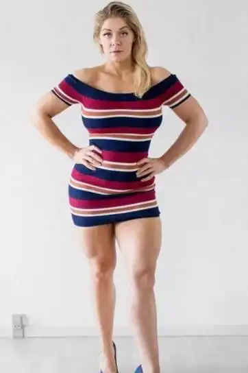 粗壮大腿女健美运动员18