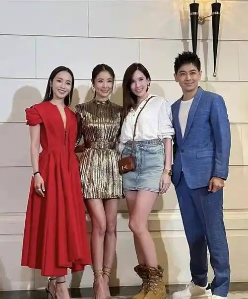 陈若仪看得真紧林志颖与林心如合体出席活动故意探班站中间