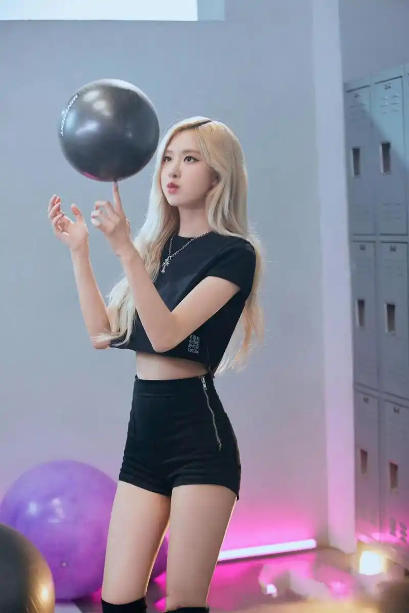 jennie和rose都好漂亮啊,疯狂舔屏black62pink