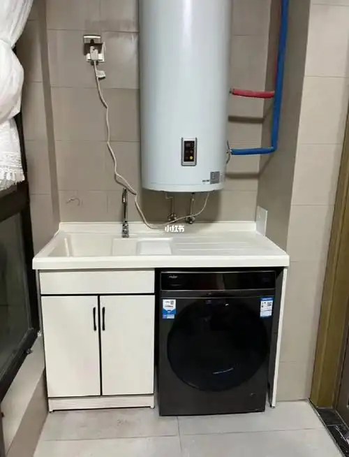 阳台洗衣机柜现场图