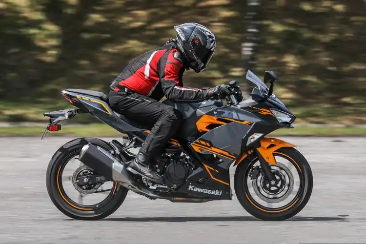 川崎小忍者(川崎小忍者400cc报价)