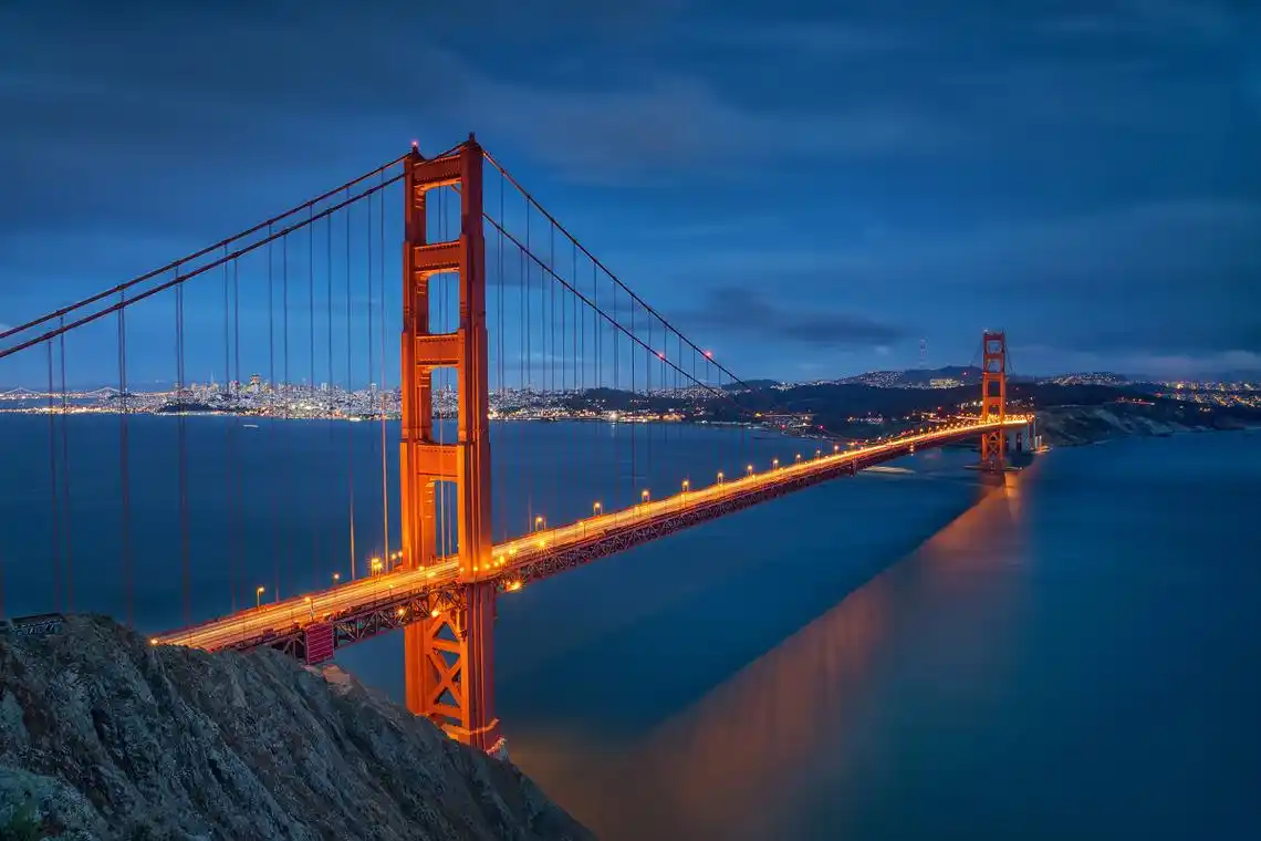 金门桥(golden gate bridge)是世界著名的桥梁之一,也是近代桥梁工程
