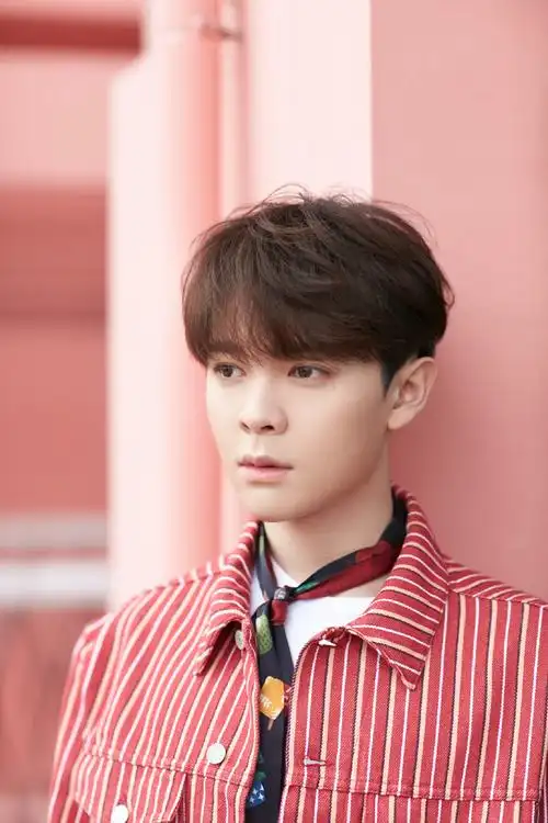 马来西亚/出生日期:1994年9月19日职业:,歌手,简介:尤长靖,1994年9月