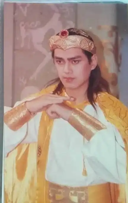 汤镇宗老婆年轻照(与平凡妻子相爱35年)(16)