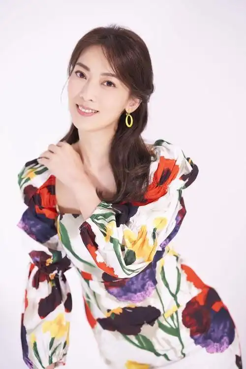 粉丝送私密照,跟踪追车仙女姐姐陈淑萍出车祸