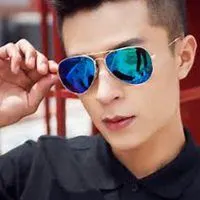 戴墨镜男帅哥头像_微信头像图片大全