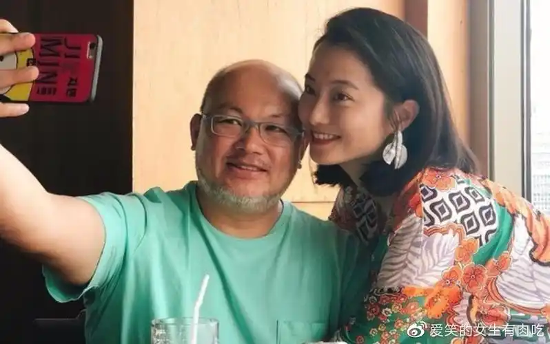 坚强!41岁赵小侨曝光引产手术台照片,宝宝胎停仍敬业完成工作