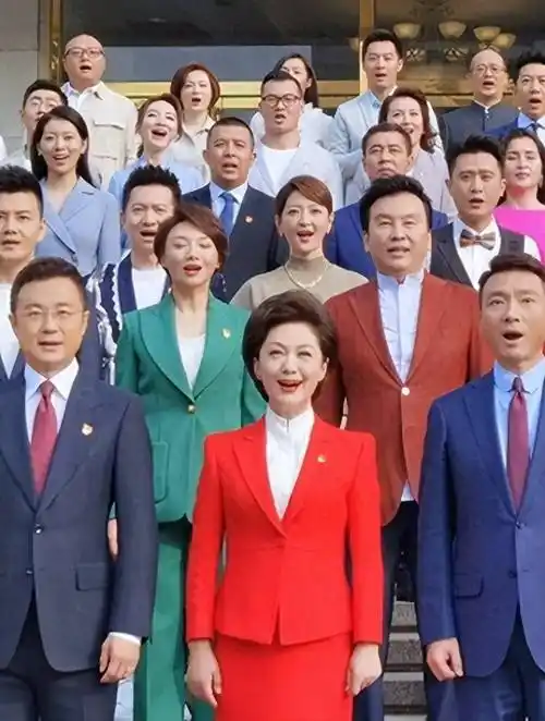 一个主任一个副主任,丁克多年_康辉_刘雅洁_公众