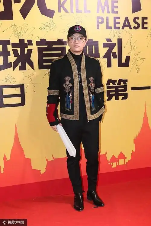 贾乃亮dolce & gabbana刺绣西装短靴 帅气宫廷风