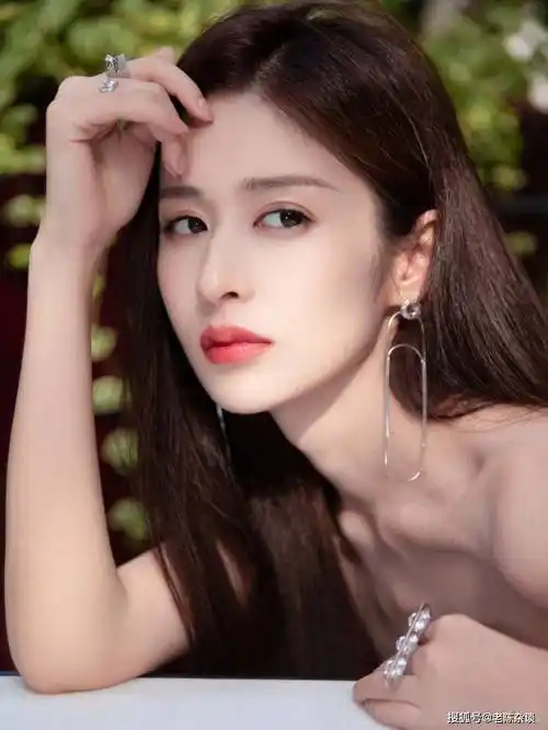 付辛博真有福!娶了颖儿这么漂亮的老婆!_身材_自律_品质