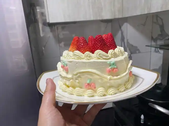 六寸蛋糕嘻嘻嘻嘻