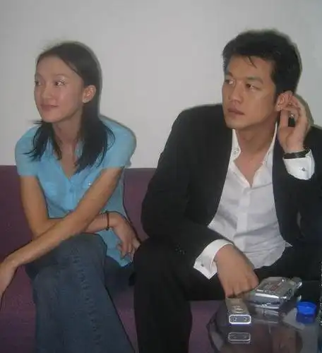 前女友与前妻是闺蜜,李亚鹏成最大赢家?网友:娱乐圈真小_周迅