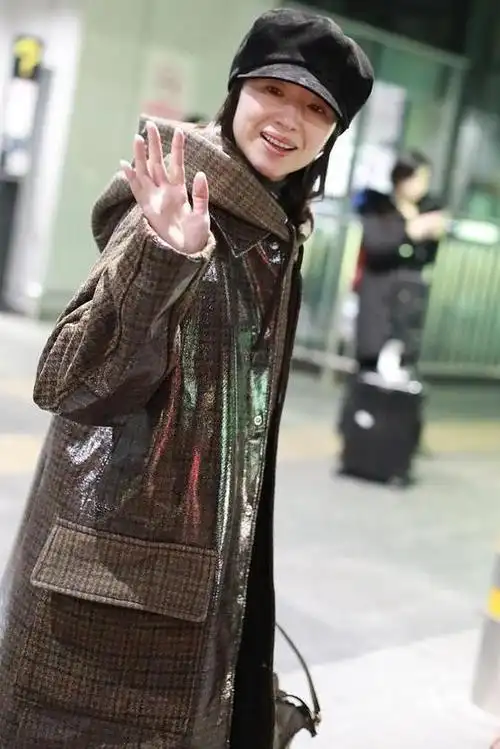 38岁董洁近照面部松弛显老网友老了