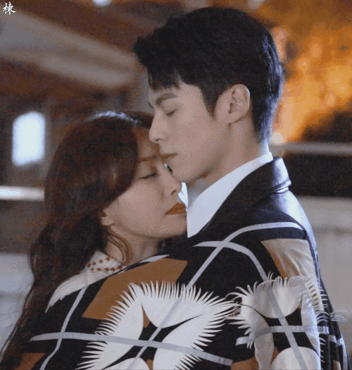 秦岚王鹤棣微醺冬日大片登上网络热搜了,到底是怎么回事?